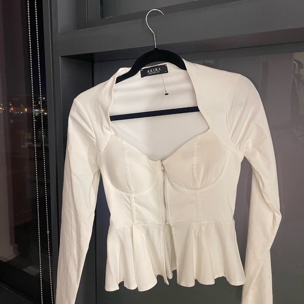 AKIRA long sleeve top